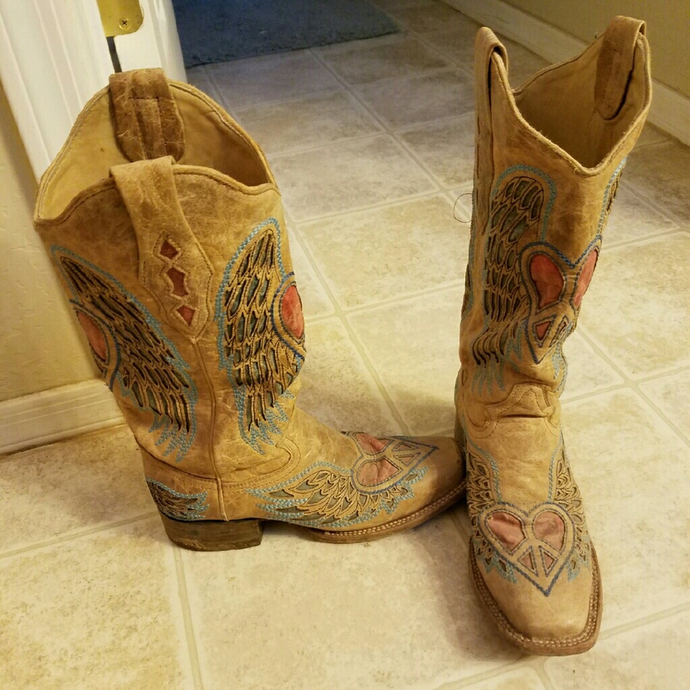 Corral Women's antique wing and heart western boot
